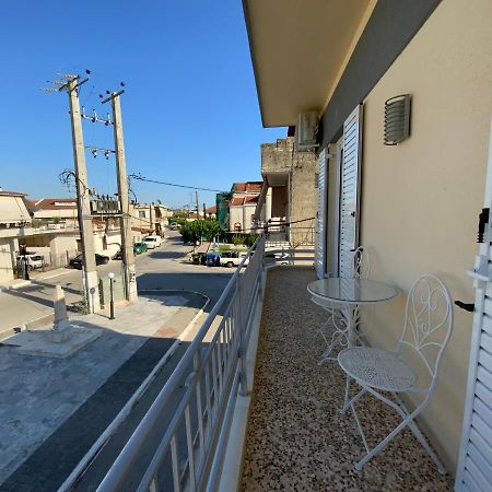 נאפפליו Arktos Motel מראה חיצוני תמונה