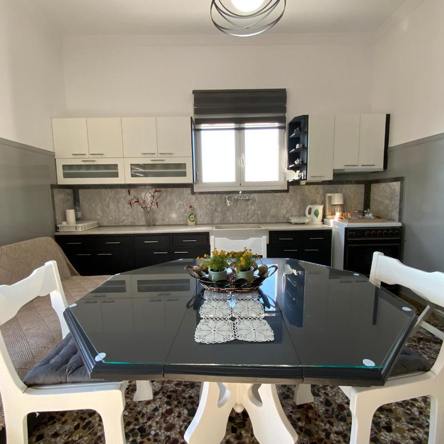 נאפפליו Arktos Motel מראה חיצוני תמונה